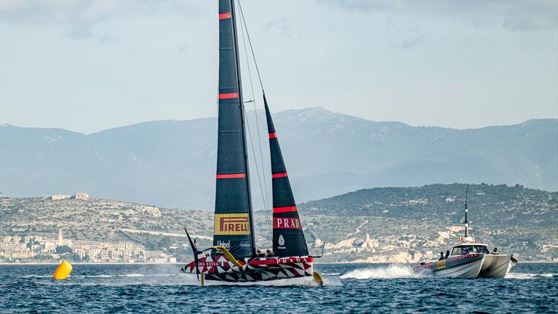 Racing around marks - Luna Rossa Prada Pirelli - LEQ12 - January 11, 2023 - Cagliari - photo © Ivo Rovira / America'sCup