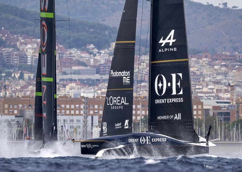 INEOS Britannia vs. Orient Express Racing Team on Louis Vuitton Cup Round Robin 1 Day 4 - photo © David Maynard / www.alleycatphotographer.com