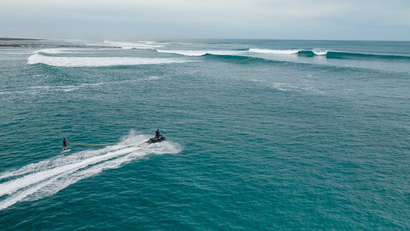Armstrong Foils: Heading for the break - far North of NZ - Home Tour II - May 2025 - photo © Slater Neborsky/Armstrong Foils