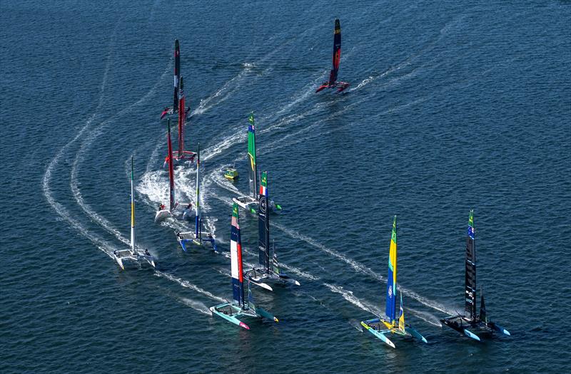 The SailGP fleet led by New Zealand SailGP Team helmed by Peter Burling and Mubadala Brazil SailGP Team helmed by Martine Grael ahead of France SailGP Team on Race Day 1 of the Rolex Los Angeles Sail Grand Prix - photo © Ricardo Pinto for SailGP