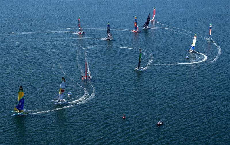 The SailGP fleet led by Mubadala Brazil SailGP Team helmed by Martine Grael ahead of Red Bull Italy SailGP Team, Emirates Great Britain SailGP Team and Australia SailGP Team on Race Day 1 of the Rolex Los Angeles Sail Grand Prix - photo © Ricardo Pinto for SailGP