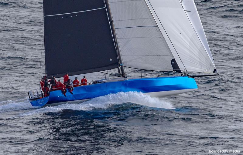 Zeus enters the Harbour - photo © Bow Caddy Media