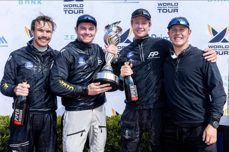 Nick Egnot-Johnson (NZL), Knots Racing WMRT Champions 2022 (l-r) Sam Barnett, Bradley Mclaughlin, Nick Egnot-Johnson, Zak Merton - photo © Andrea Francolini / WMRT