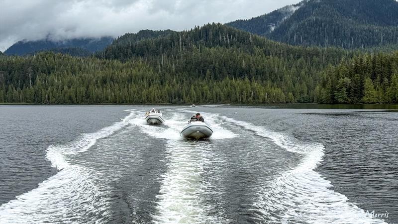 Heading for the back lagoon near slack - photo © Craig Morris