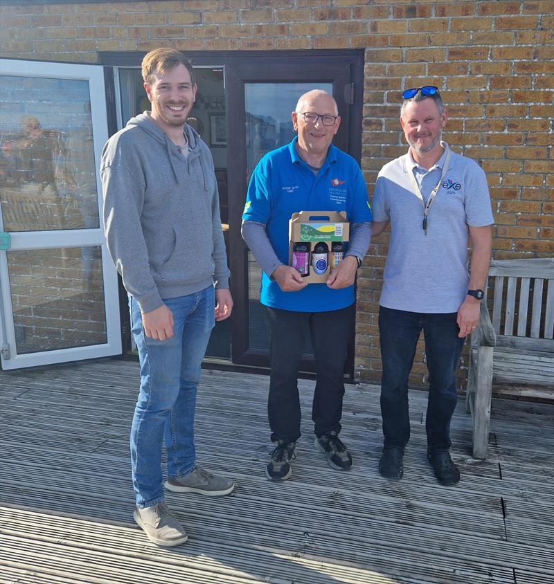 Roger and Jamie Blake win the Castle Cove Osprey Open - photo © Richard Bowers