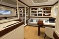Magnolia 41m - Master cabin office