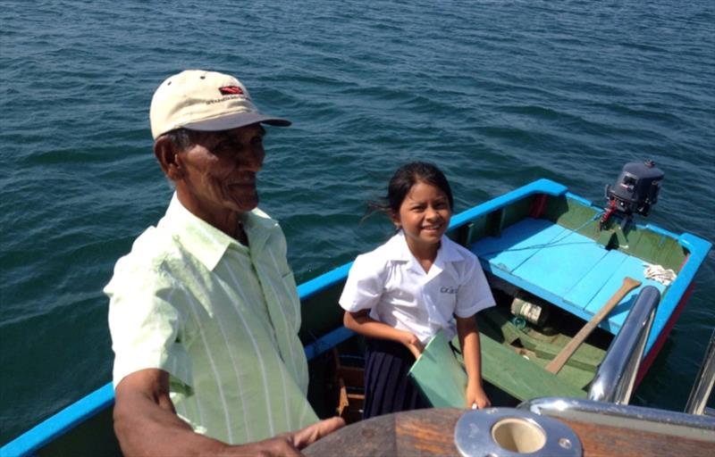 Sea Fox, school children in Panama Anchorage - photo © Pendana Blog, www.pendanablog.com