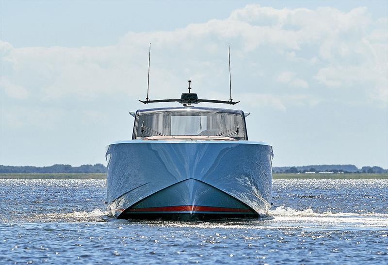 World debut for VQ58: Stunning new powerboat premieres at Cannes