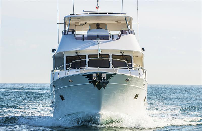 Outer Reef Yachts Model Spotlight Classic Azure Motoryacht