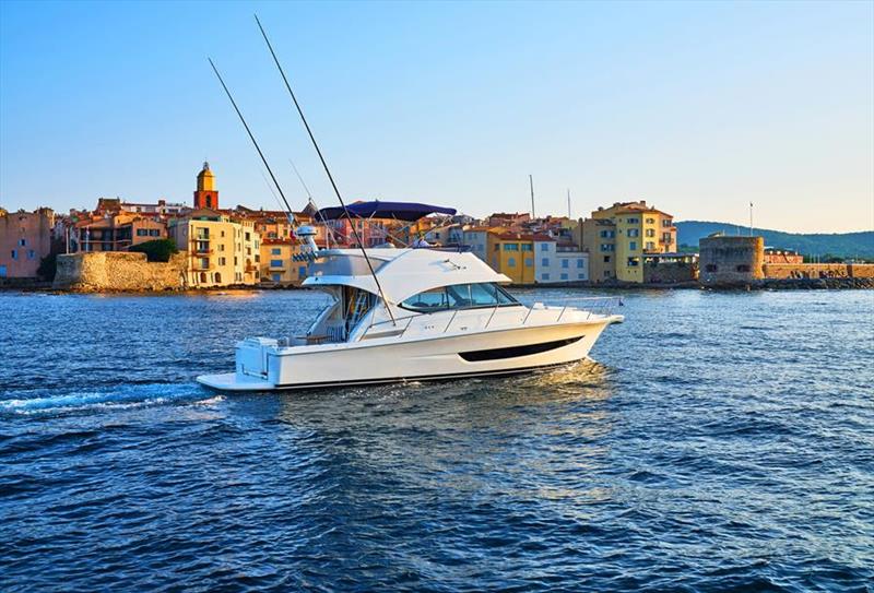 Riviera 4600 Sport Yacht Platinum Edition - photo © Riviera Australia