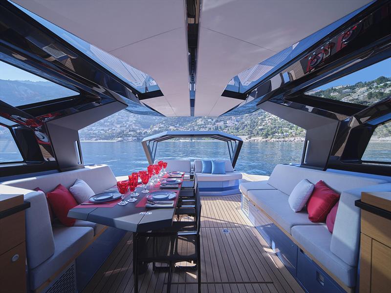 Wallypower58 - photo © Ferretti Group