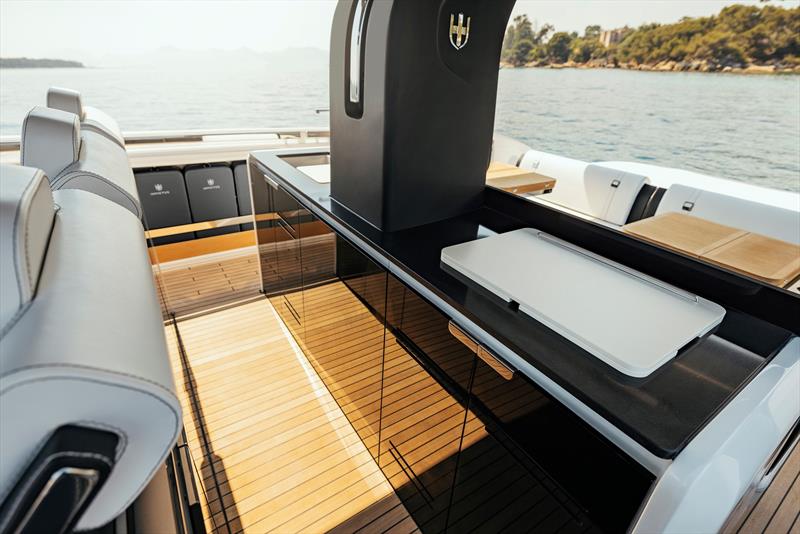 Invictus TT420 Vogue White edition - photo © Invictus Yacht