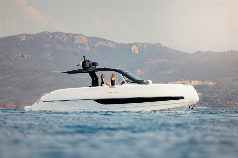 Invictus TT420 Vogue White edition - photo © Invictus Yacht