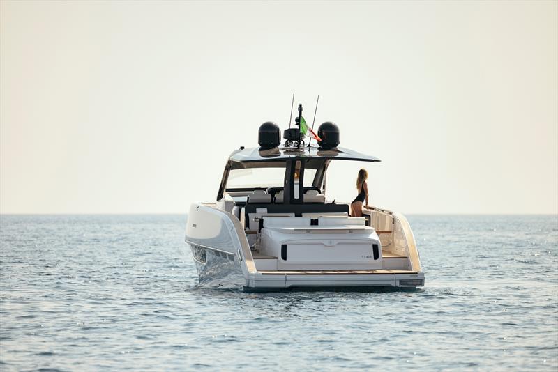 Invictus TT420 Vogue White edition - photo © Invictus Yacht