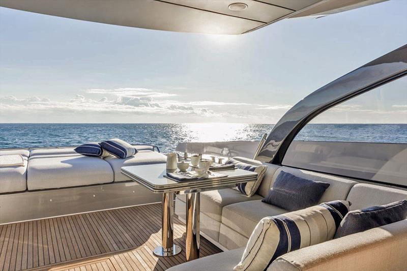 S7 Cockpit - photo © Azimut Yachts