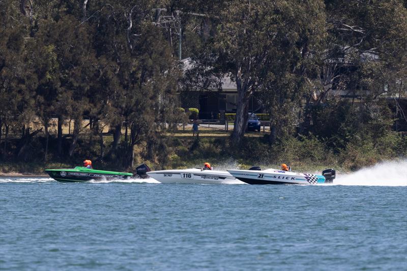 How close would you like it? SuperSport 65, Razorcraft, Gigglin', Slick 21 show us the way - photo © Australian Offshore Powerboat Club