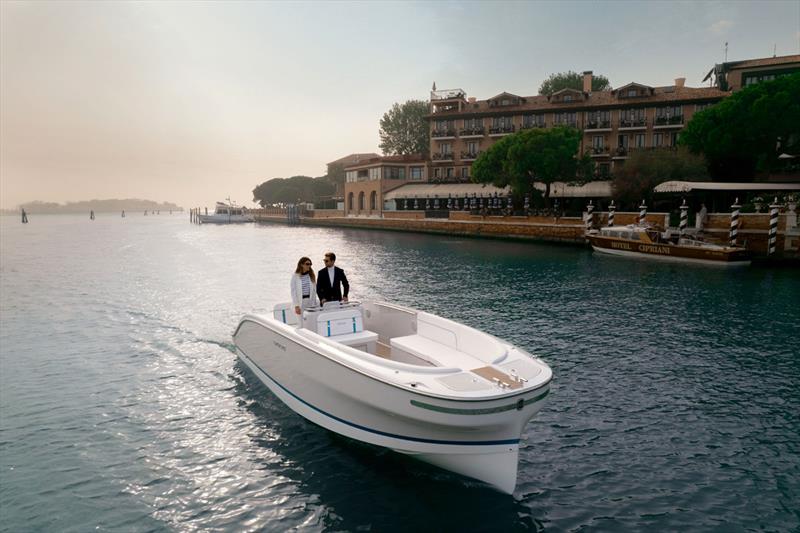 SQ240i Molabo ISCAD version - photo © Capoforte