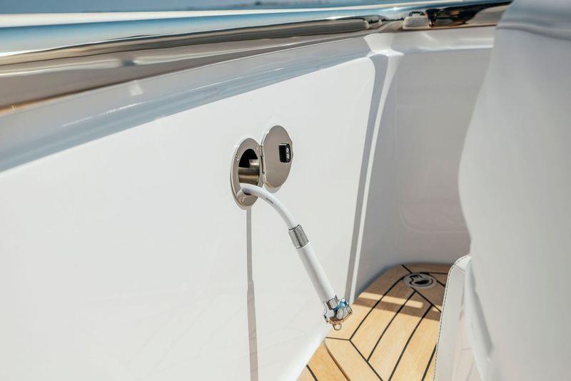 Invictus TT420 Vogue White - photo © Invictus Yacht