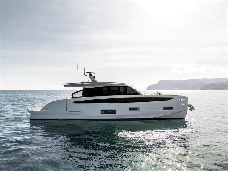 Seadeck 6 - photo © Azimut Yachts