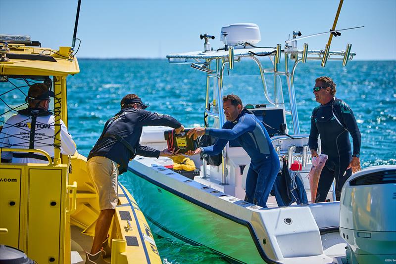 Service on call.. - photo © Sea Tow