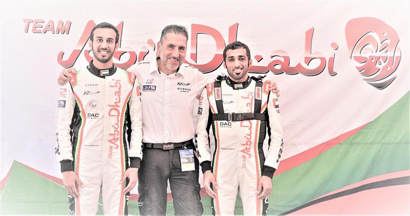 Team Abu Dhabi manager Guido Cappellini (middle) Mansoor Al Mansoori (left) and Rashed Al Qemzi - UIM F2 Worlds Grand Prix Italy - photo © Team Abu Dhabi