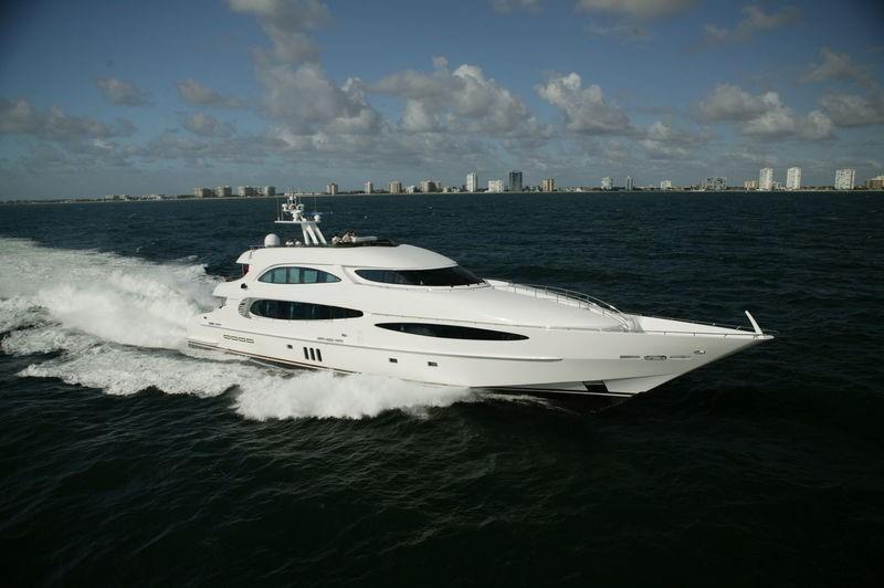 42m World is Not Enough - photo © Mulder Design