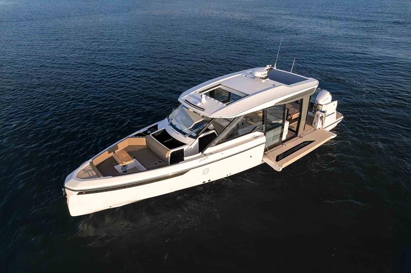 Saxdor 400 GTC - photo © Saxdor Yachts