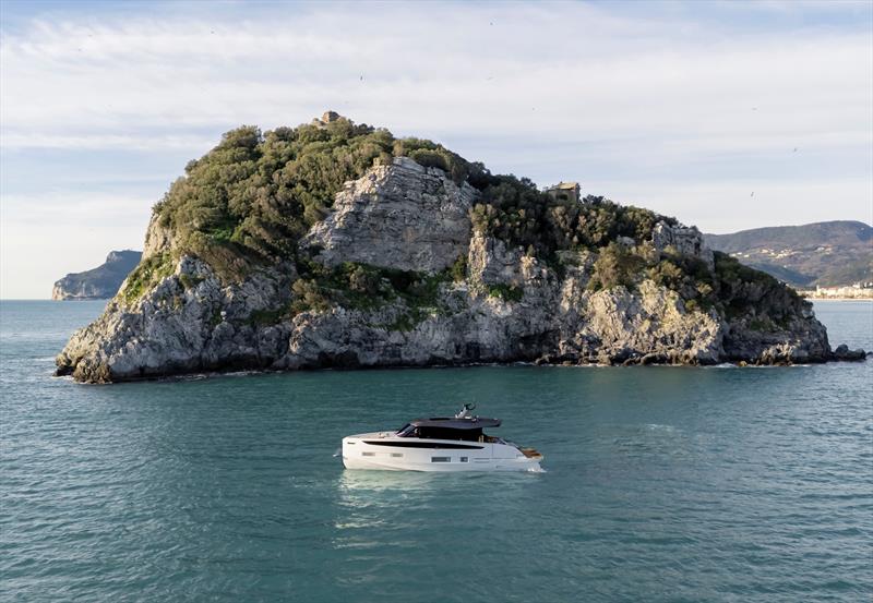 Azimut Seadeck 6