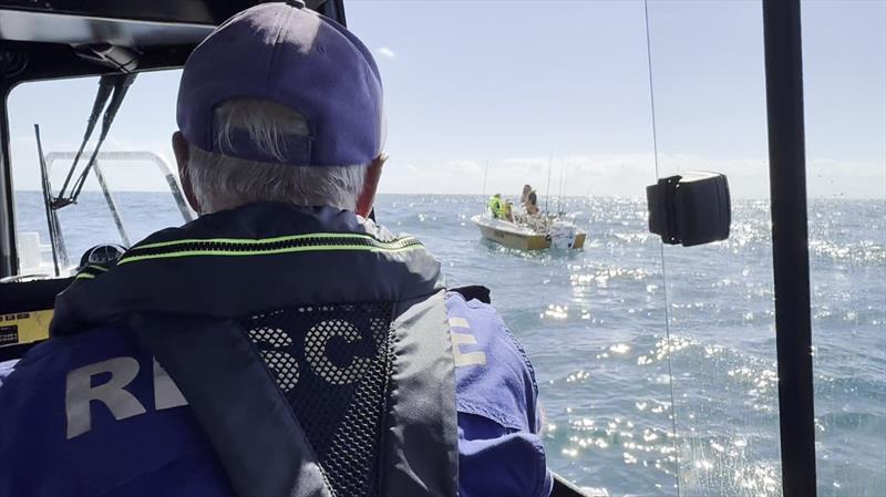 Marine Rescue Evans Head assisting a stranded vessel offshore