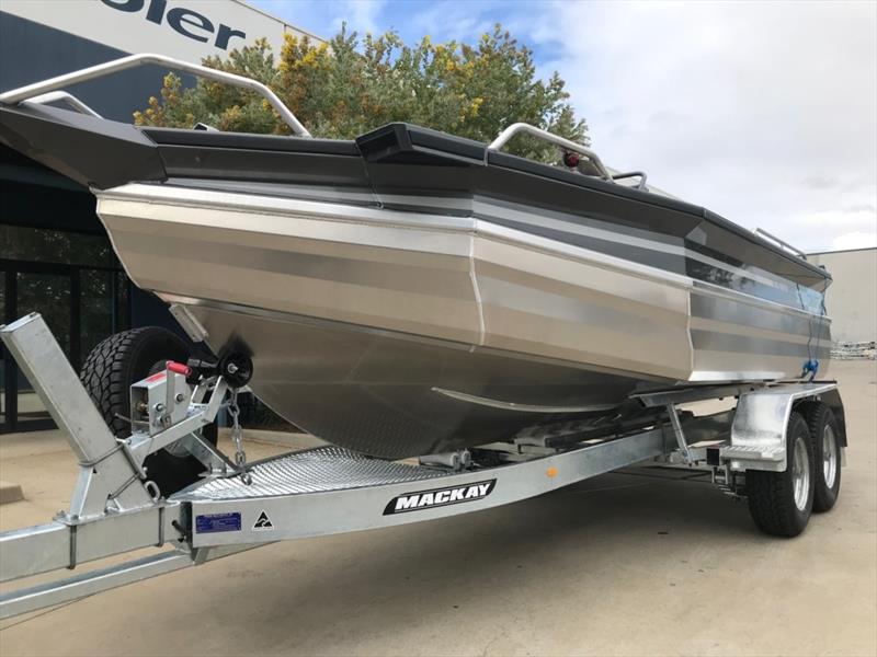 Dunbier Re-trailer Centre stores now opening across Australia