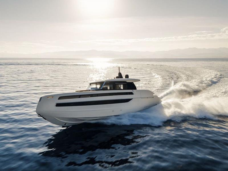 Invictus ST550