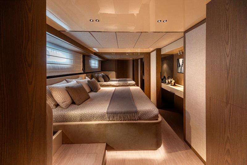 Invictus ST550