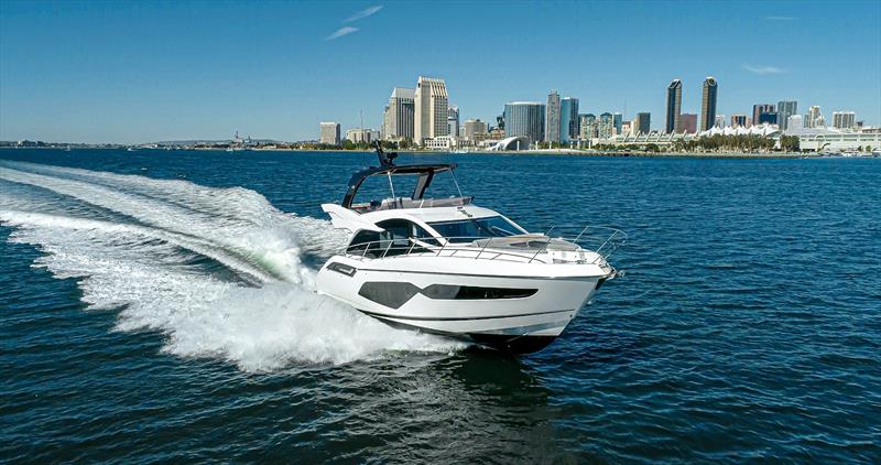 Manhattan 55 - photo © Sunseeker International