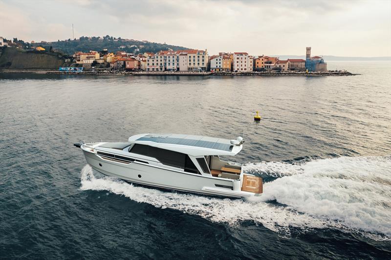 Greenline 42 - photo © Greenline Yachts