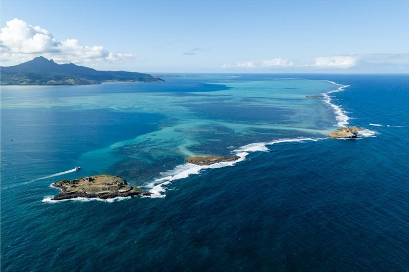 Our cruise towards the îlot was accompanied by playful dolphins - photo © Riviera Australia