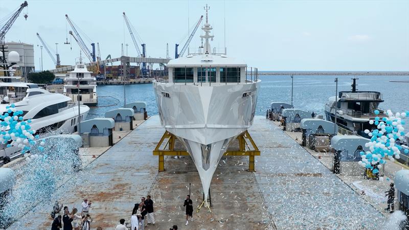 45m GENIE BLU - photo © Pozitif Studio