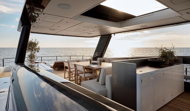 Magellano 27M flybridge - photo © Azimut Yachts