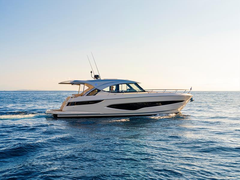 Riviera 4300 Sports Express Cruising - photo © Riviera Australia