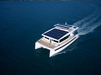 solar yacht 60