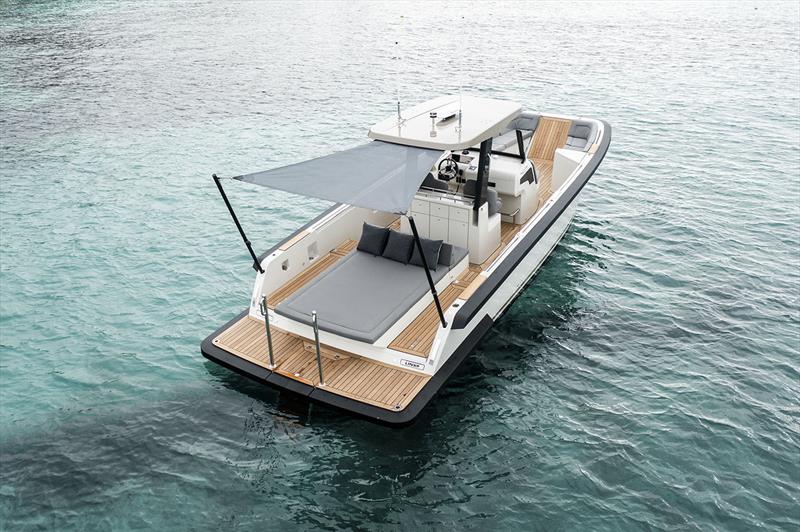 LINX 30 - photo © LINX Tenders