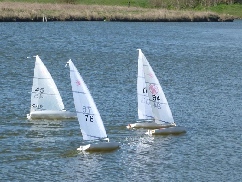 Medway RC Laser Club Winter Series week 8 - photo © Fiona Blair