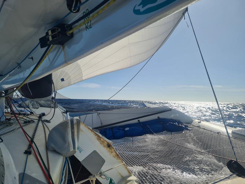 Easy miles in the Timor Sea - photo © Guy Chester