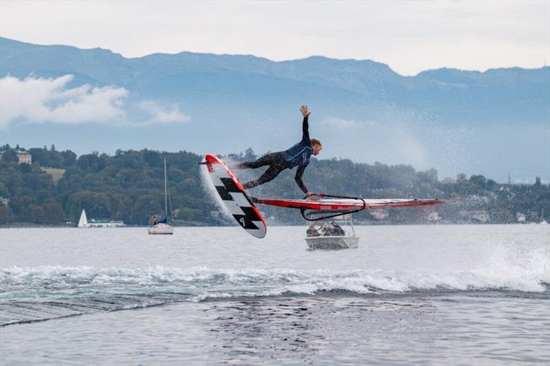 Tim Gerdes going one handed - 2024 Freestyle Pro Tour Geneva photo copyright Anina Heimoz taken at  and featuring the Windsurfing class